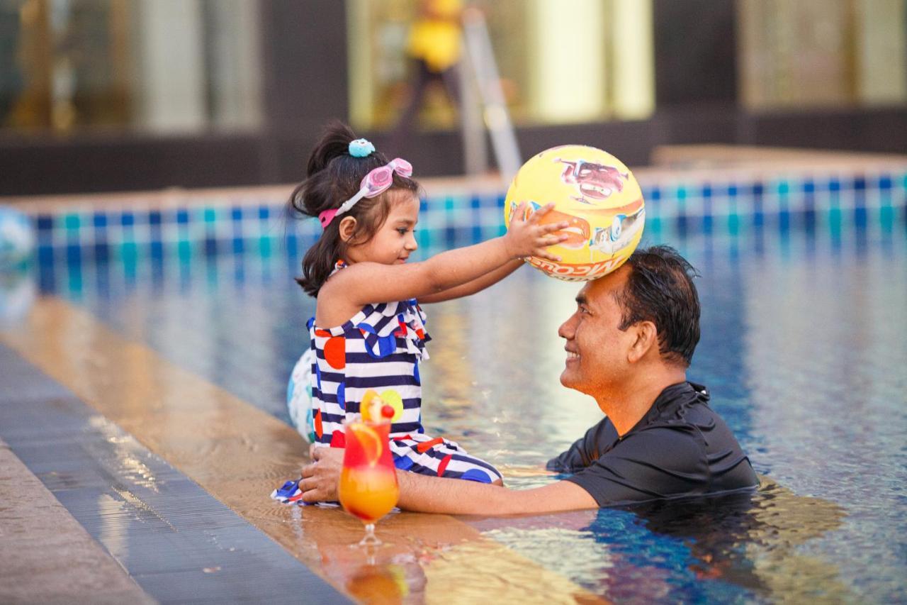 Holiday Inn Dhaka City Centre By Ihg Bagian luar foto